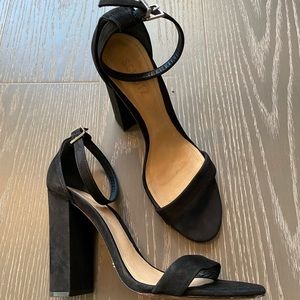 Schutz women’s Enida sandals black size 9